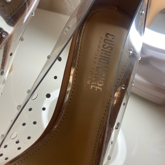 Pumps - Picture 2 of 6